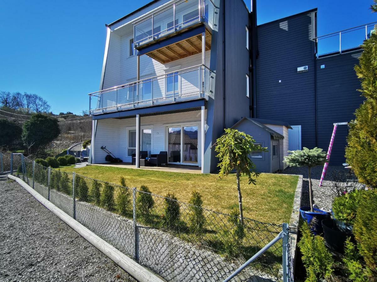 Bjornestrand Fjordside View Bergen Exterior photo